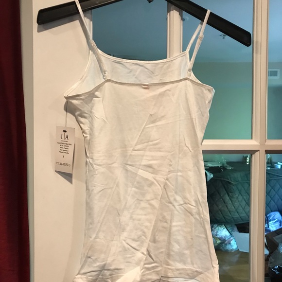 Icon Apparel top - Picture 2 of 5